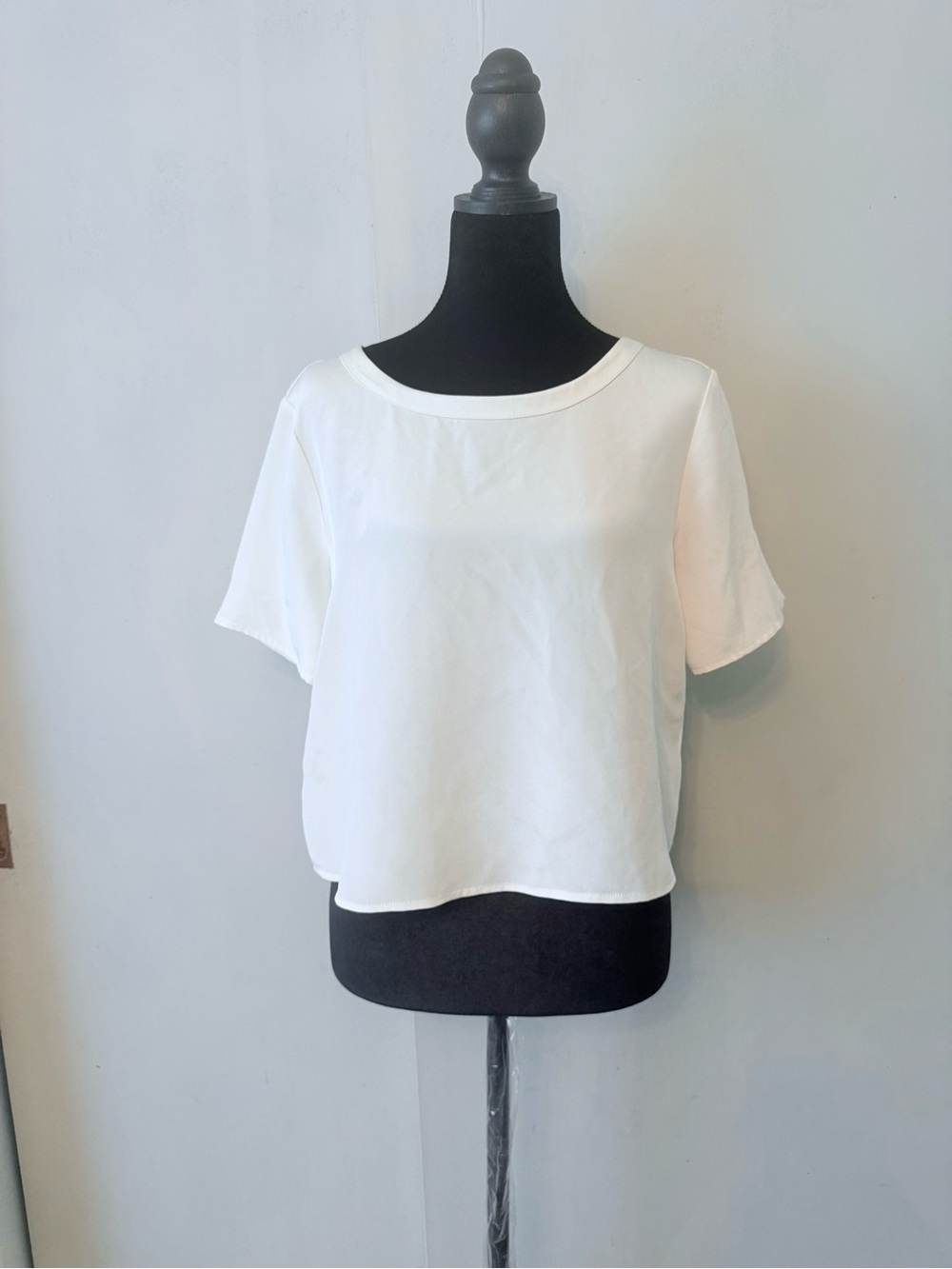 Cuyana 100% Silk beige Short Sleeve Boxy blouse